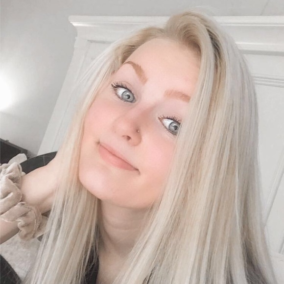 Meet your Posher, Anna - Picture 1 of 1